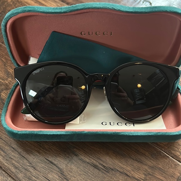 Gucci Accessories - NWT authentic Gucci Sunglasses